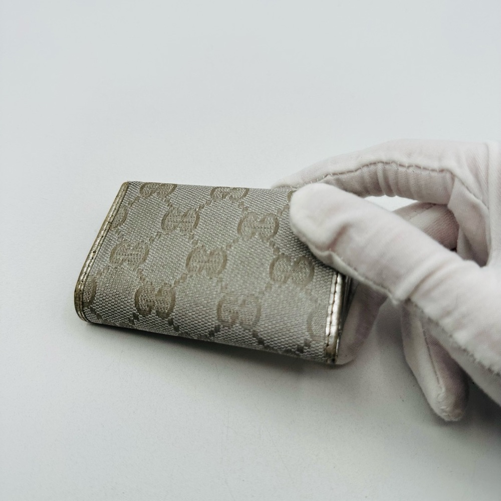 Gucci Silver Key Wallet - Picture 5 of 11